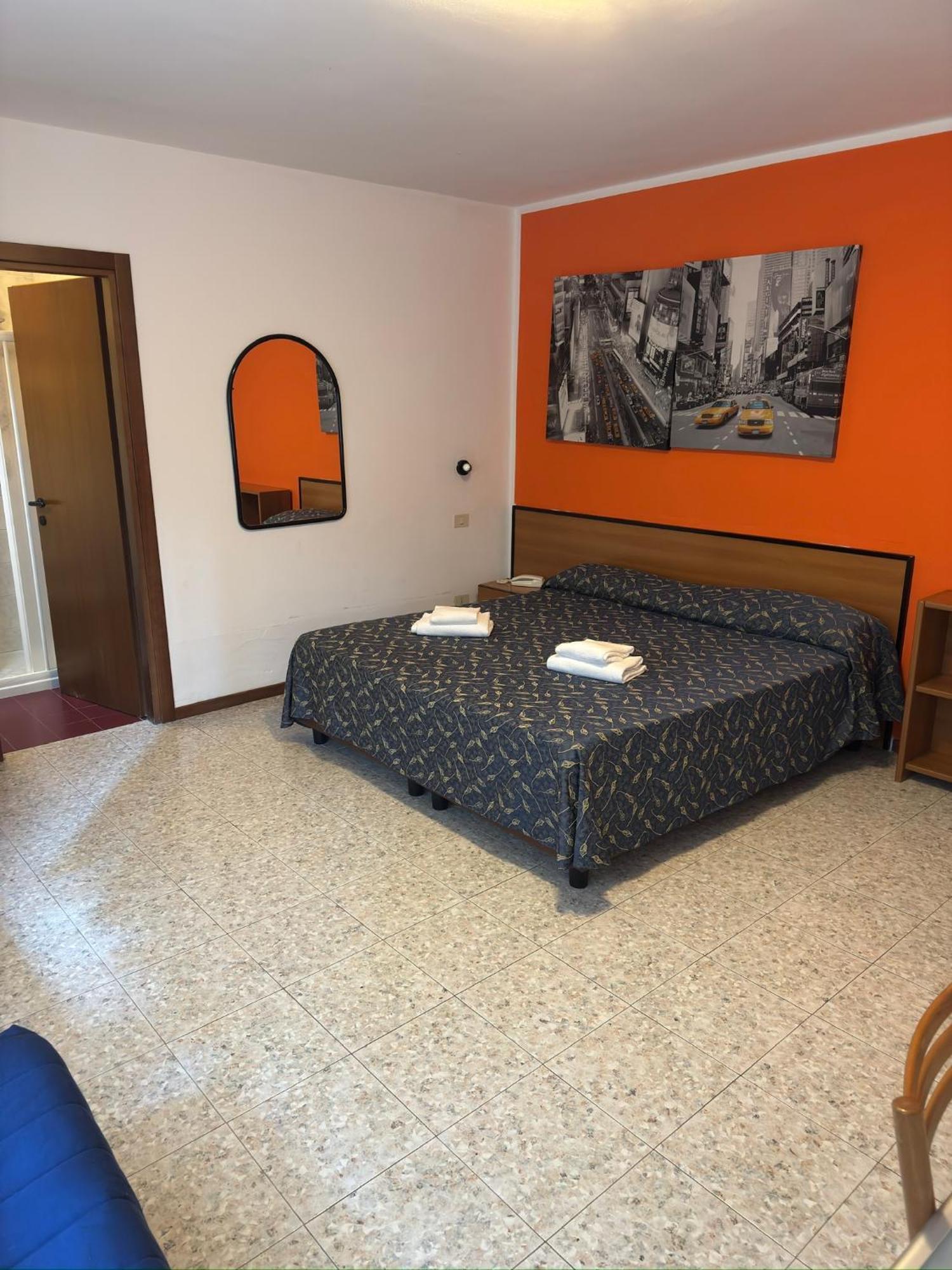 Hotel Benacus Бардолино Экстерьер фото