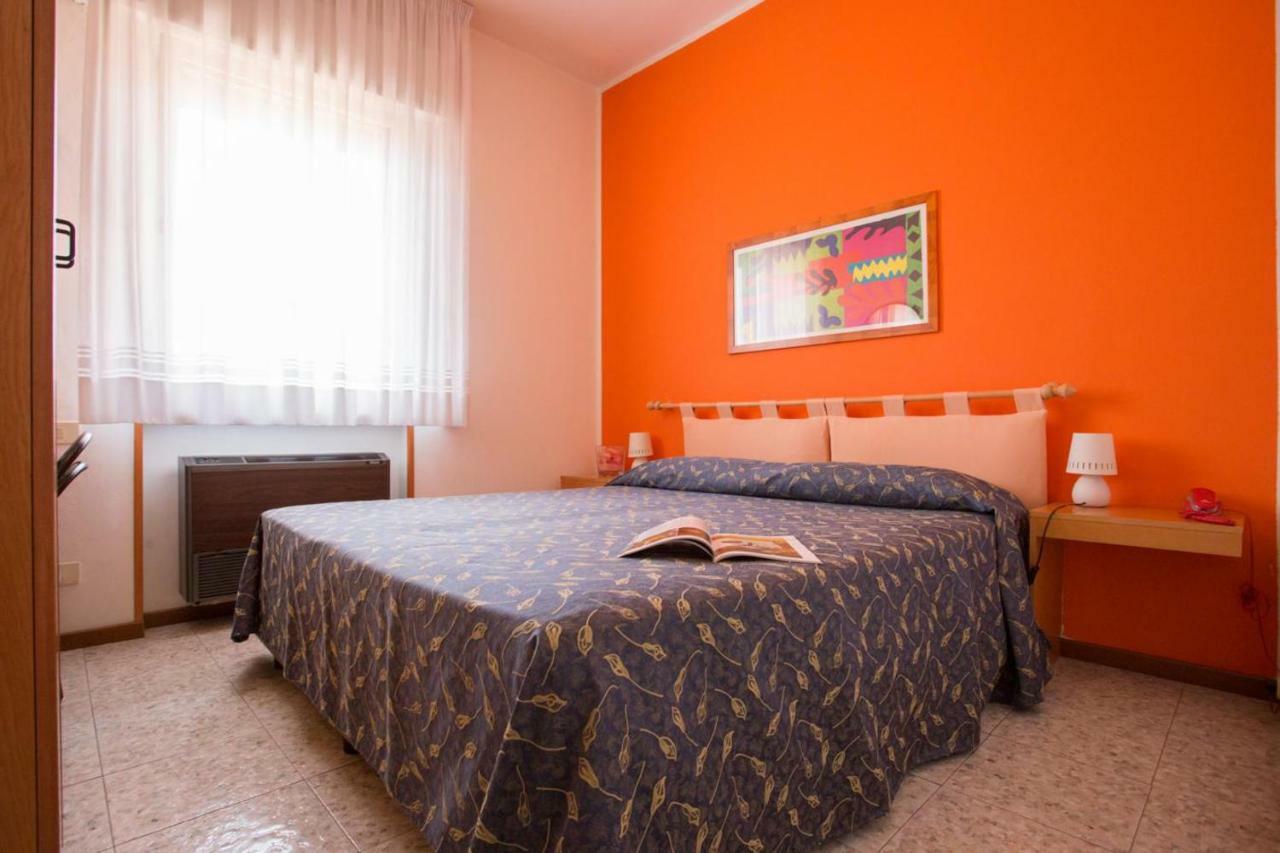 Hotel Benacus Бардолино Экстерьер фото
