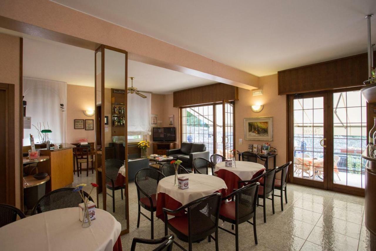Hotel Benacus Бардолино Экстерьер фото